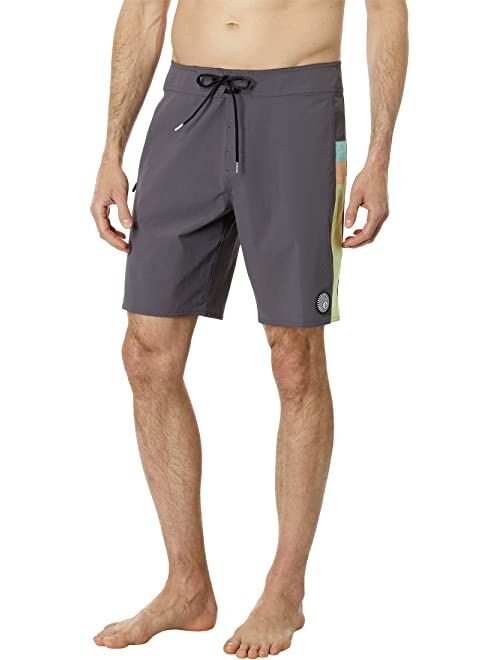 Volcom Minxed Liberators 19" Boardshorts