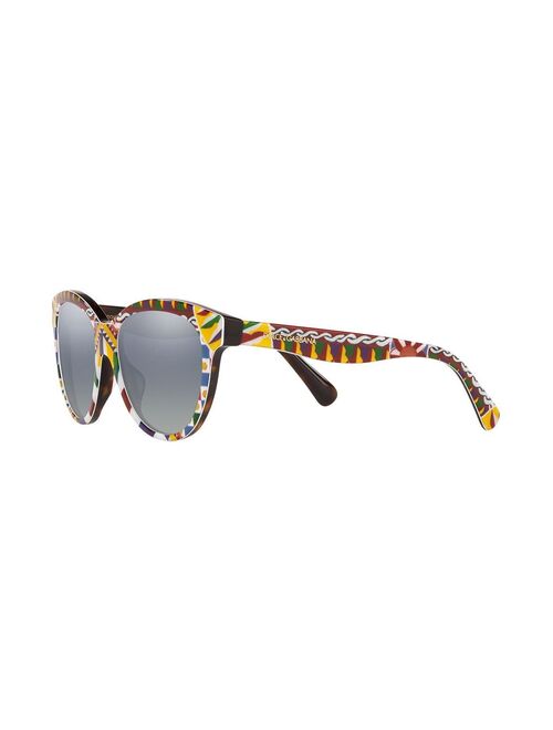 Dolce & Gabbana Eyewear Carretto print soft-round frame sunglasses