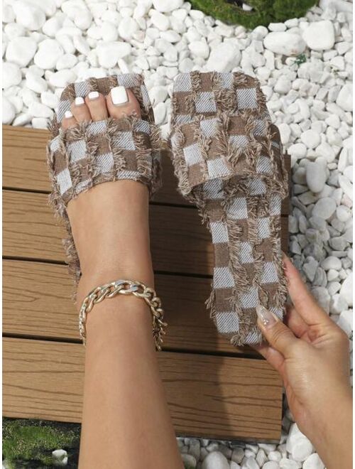 WEIYANSU Women Raw Trim Checkered Print Flat Sandals, Fashionable Summer Denim Mule Sandals