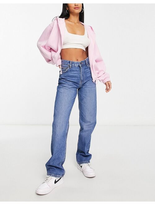 Bershka Petite straight leg jean in mid blue