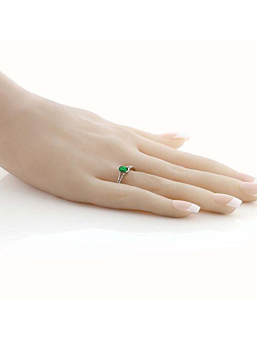 Gem Stone King 10K White Gold Women's Oval Simulated Emerald Diamond Ring (Available 5,6,7,8,9)