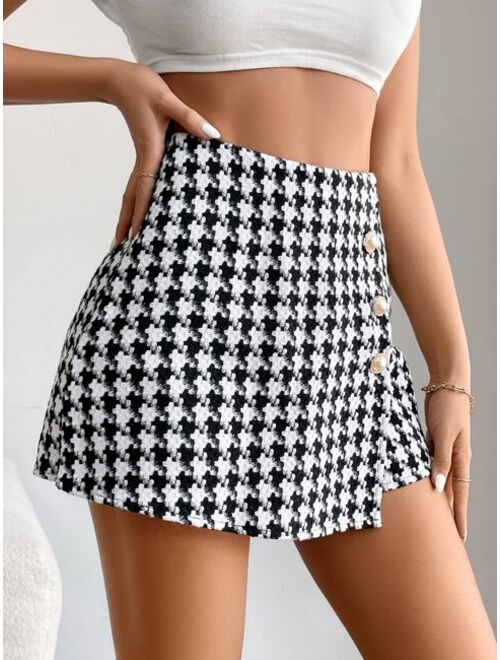 SHEIN PETITE Houndstooth Print Button Detail Tweed Skort