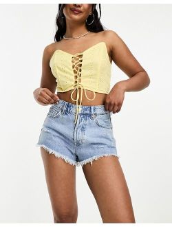 super destroyed denim short in light blue