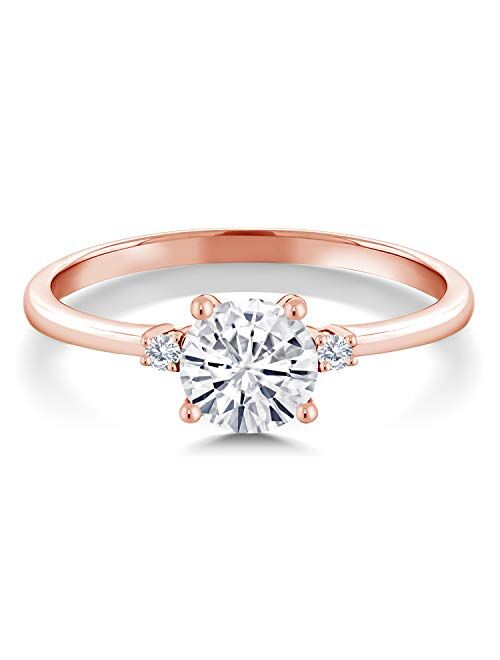 Gem Stone King 10K Rose Gold Lab Grown Diamond Set and Forever Classic Round Moissanite from Charles & Colvard Engagement Ring For Women (0.83 Cttw, Available In Size 5, 