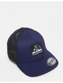 Truckee trucker cap in black