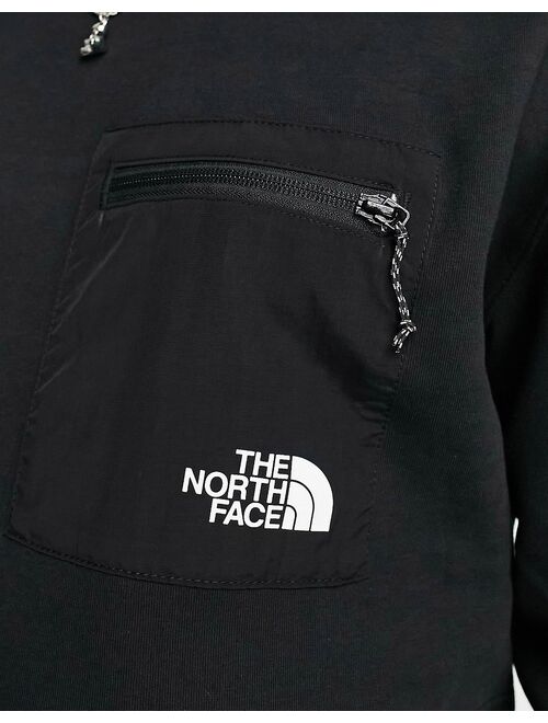 The North Face Tech crew neck sweat in black