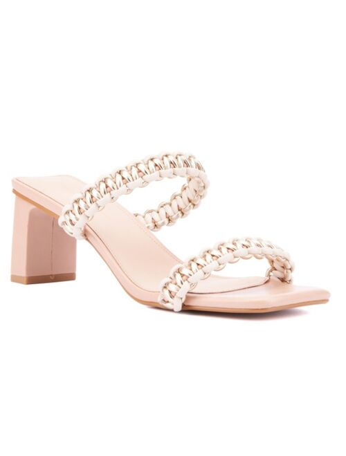 FASHION TO FIGURE Women's Jess Wide Width Heels Sandals