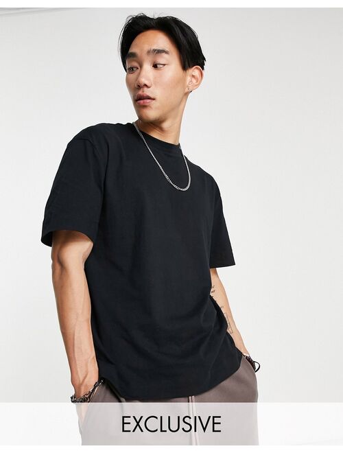 COLLUSION Cotton Solid Short Sleeve Cree Neck T-Shirt in black