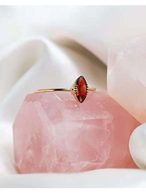 YoTreasure Solid 14K Yellow Gold Natural Opal Red Garnet Solitaire Ring