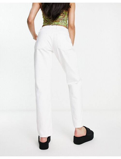 COLLUSION x000 mid rise straight leg jeans in white