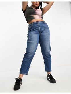 x006 Plus stretch mom jeans in mid blue