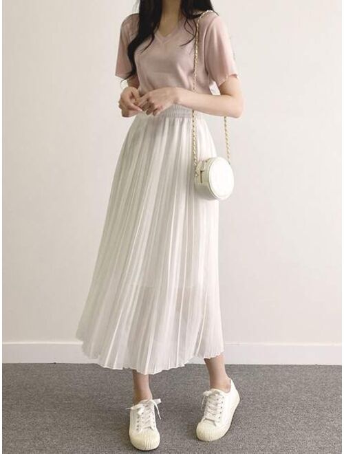 DAZY Solid Elastic Waist Pleated Skirt