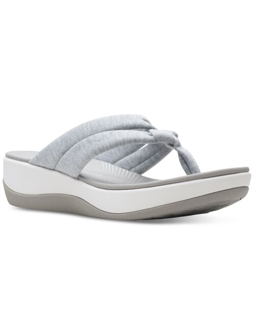 Clarks Women's Cloudsteppers Arla Kaylie Slip-On Thong Sandals