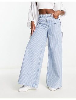 wide leg jean in blue stripe