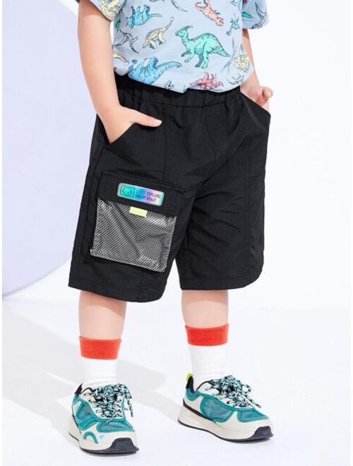 Shein balabala Young Boy Cartoon Graphic Flap Pocket Shorts