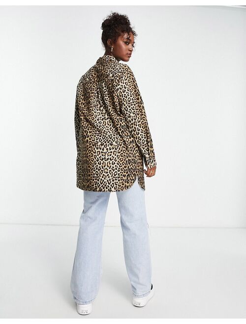 Pieces longline shirt in leopard print