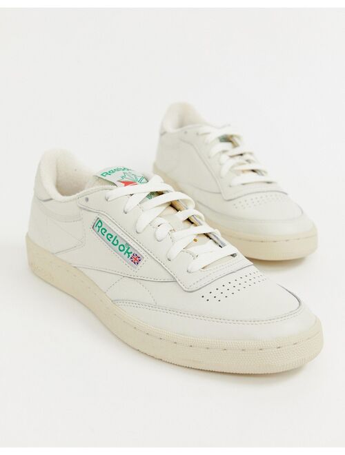 Reebok Classics Club C Unisex sneakers in off white