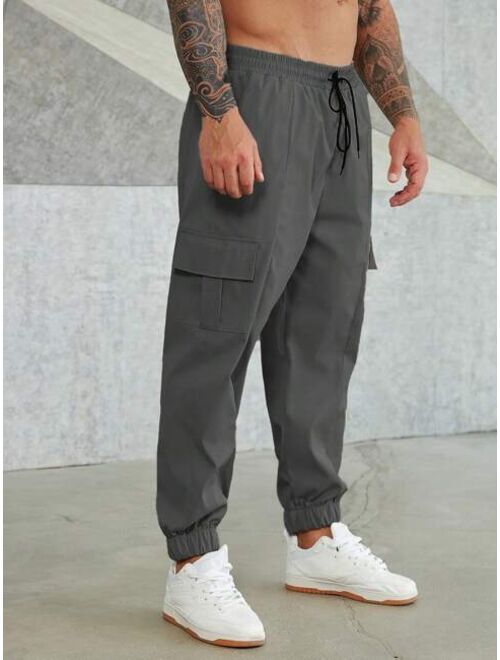 Manfinity Homme Men Letter Graphic Flap Pocket Side Drawstring Waist Cargo Pants