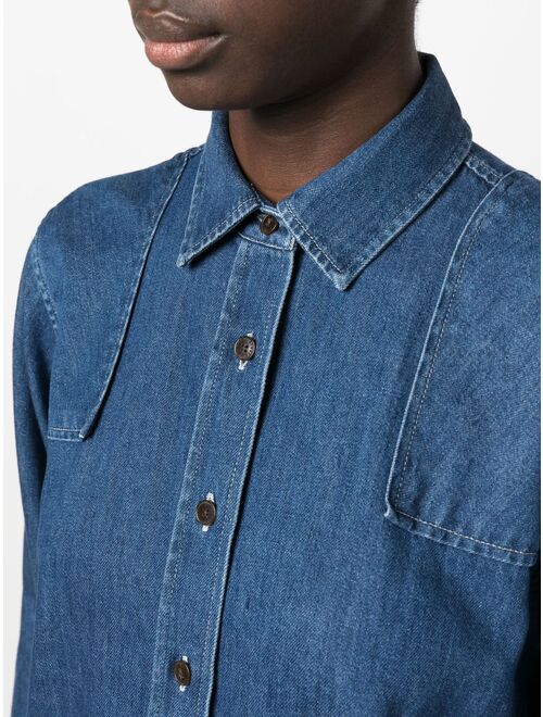 Closed long sleeves denim shirt