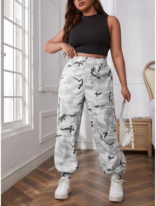 SHEIN Coolane Plus High Waist Camo Print Flap Pocket Side Cargo Pants