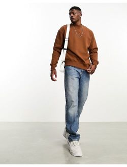 sweatshirt in brown