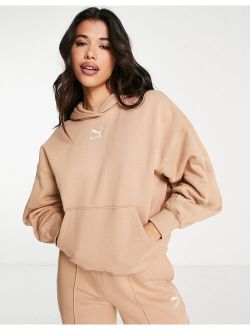 classics hoodie with logo in tan