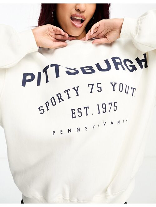 Bershka 'Pittsburgh' oversized sweatshirt in white