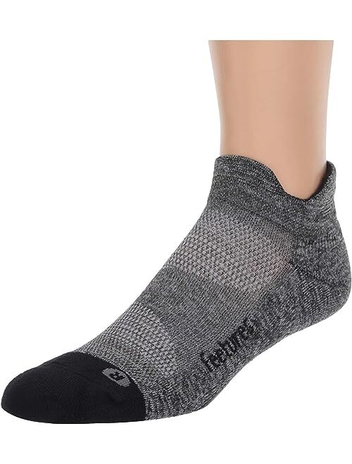 Feetures Elite Light Cushion No Show Tab