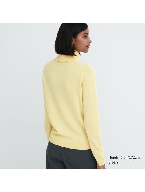 UNIQLO Cashmere Turtleneck Sweater