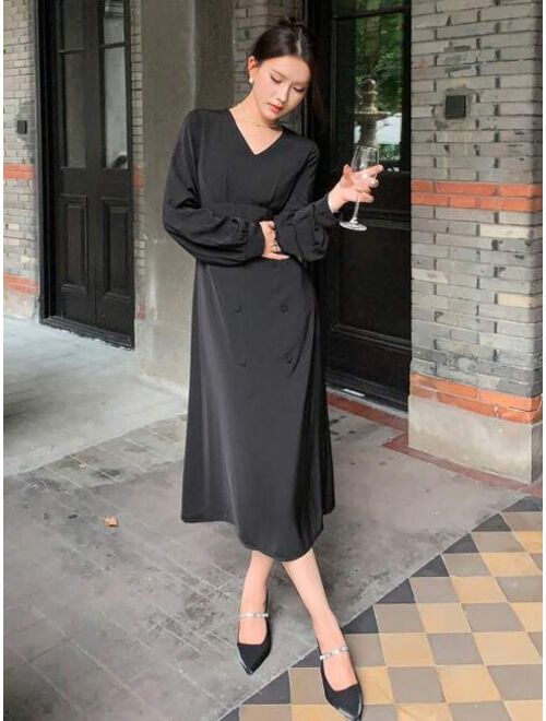 DAZY Solid V Neck Lantern Sleeve Dress