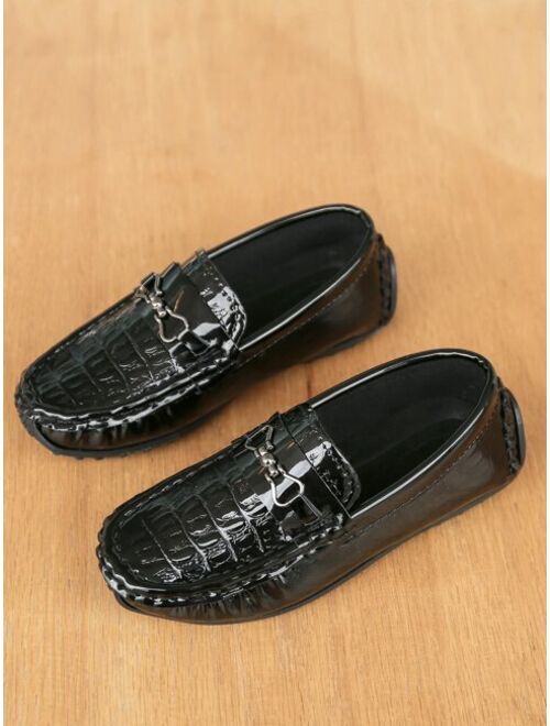 Shein Boys Crocodile Embossed Snaffle Decor Flat Loafers