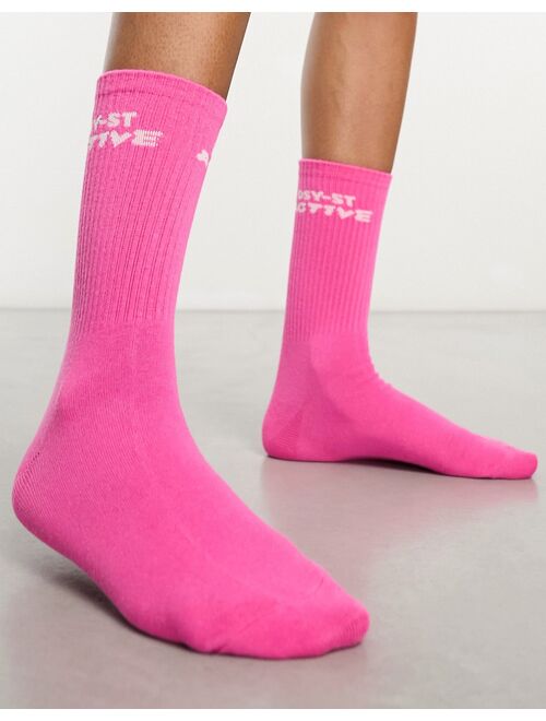 Daisy Street Active Neon socks in pink