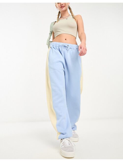 Daisy Street Active Landscape sweatpants in blue