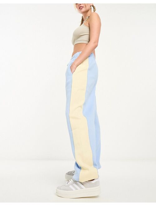 Daisy Street Active Landscape sweatpants in blue