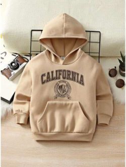 SHEIN Kids EVRYDAY Young Boy Letter Graphic Kangaroo Pocket Drop Shoulder Hoodie