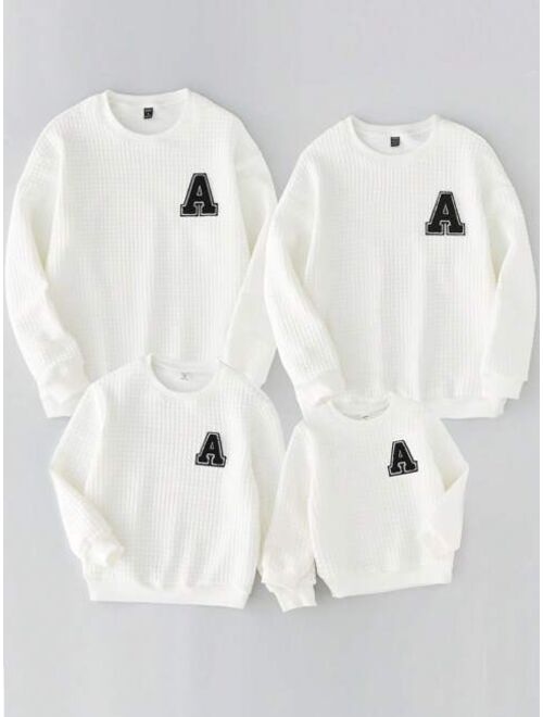 SHEIN Kids EVRYDAY Tween Boys Casual Drop shoulder Sports Sweatshirt With Letter Applique Detail For Autumn And Winter