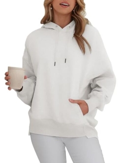 BLENCOT Women Oversized Hoodies Long Sleeve Drop Shoulder Fleece Workout Drawstring Sweatshirts Fall Tops Trendy Pullover