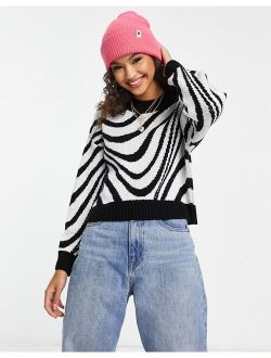 knitted swirl mono pattern sweater in white