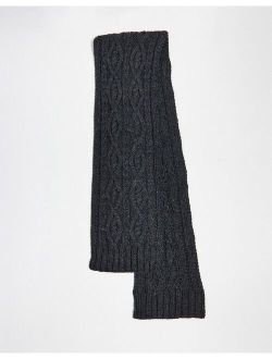 cable scarf in gray