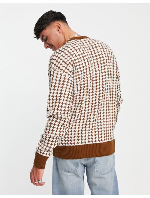 New Look relaxed fit puppytooth sweater in brown