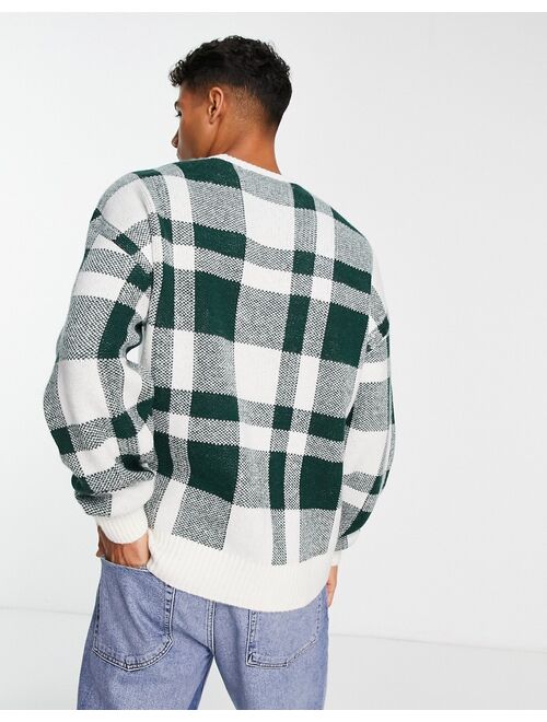 New Look large plaid relaxed fit sweater in dark green