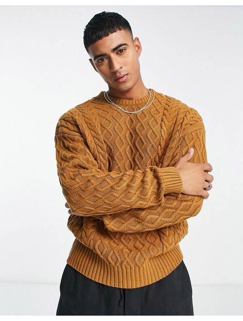 New Look heavy cable knit sweater in mid brown