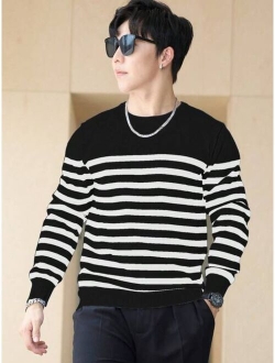 Manfinity Hypemode Men Striped Pattern Sweater