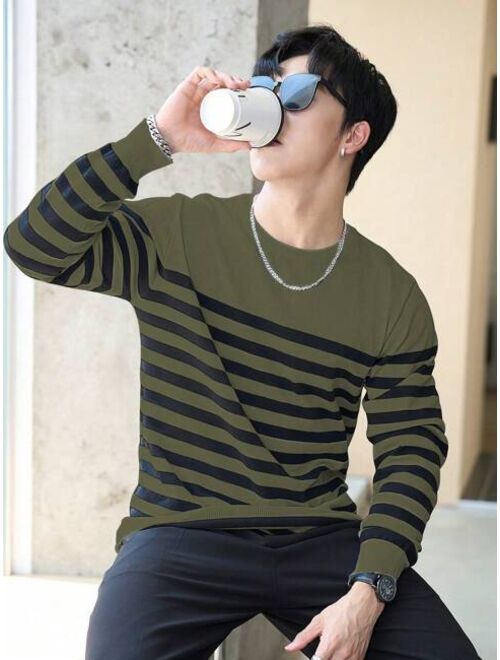 Manfinity Hypemode Men Striped Pattern Sweater