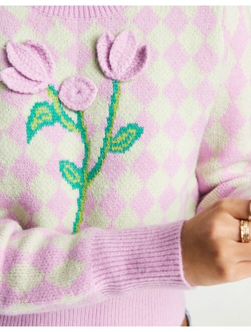 Urban Revivo cropped knitted sweater with pink flower in lilac