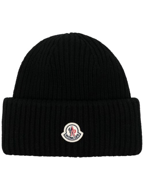 Moncler logo-patch ribbed beanie