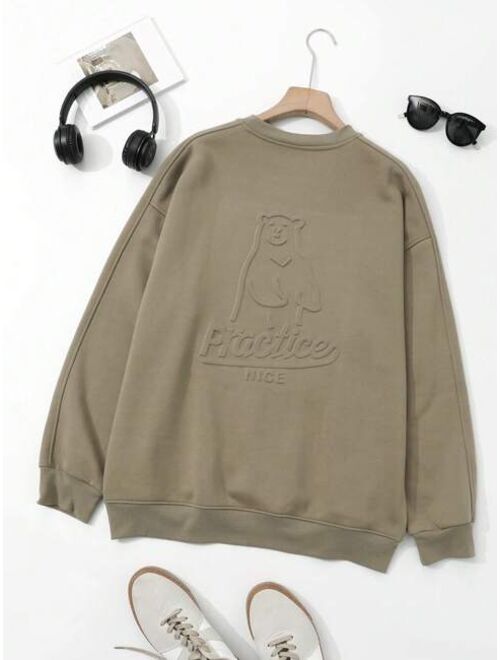 DAZY Men Letter & Bear Embossed Drop Shoulder Sweatshirt