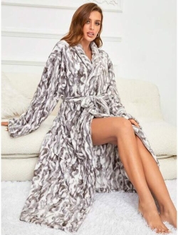 1pc Simple Printed Women'S Autumn And Winter Thick Flannel Warm Fleece Bathrobe With Lapel And Imitation Rabbit Fur, Suitable For Home Use