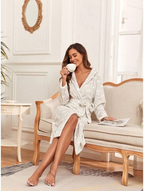 1pc Simple Printed Women'S Thickened Flannel Warm Bathrobe With Hood, Suitable For Home Use In Autumn And Winter