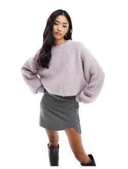 sweater with balloon sleeve in textured yarn in lilac